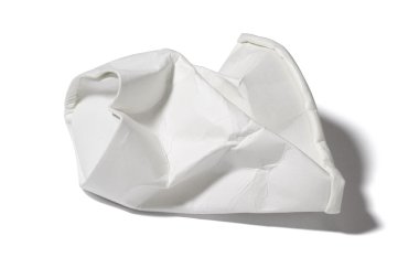 Ufalanmış kağıt bardak