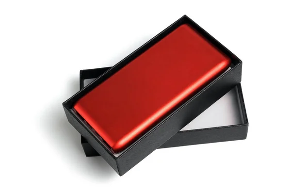 Red Power Bank Black Paper Box Auf Weißem Hintergrund — Stockfoto
