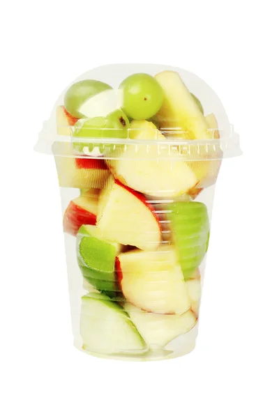 Gesneden fruit in Plastic beker — Stockfoto