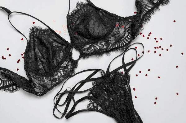 Encaje Sexy Ropa Interior Mujer Negro Confeti Corazón Rojo Sobre — Foto de Stock