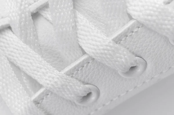 Skórzane Tenisówki Białych Kobiet Bliska Makro Fotografia Stylowe Adidasy Buty — Zdjęcie stockowe