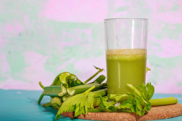 Sehat minuman, jus sayuran, studio ditembak — Stok Foto