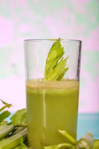 Sehat minuman, jus sayuran, studio ditembak — Stok Foto