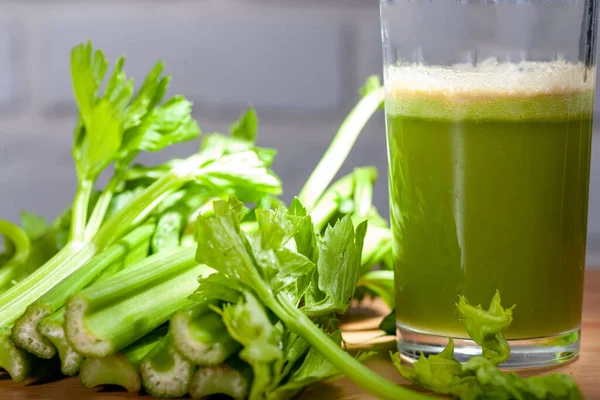 Sehat minuman, jus sayuran, studio ditembak — Stok Foto