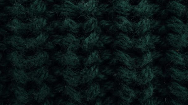 Nahaufnahme Aquamarin Farbe Stoff gestrickt Textur Hintergrund — Stockvideo