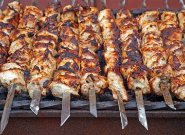 Lezzetli et şiş şiş üzerinde