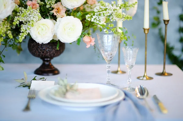 Conjunto de mesa para recepção de casamento — Fotografia de Stock