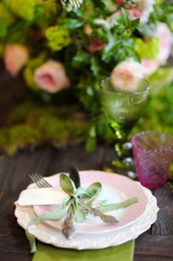 Düğün için küme tablo