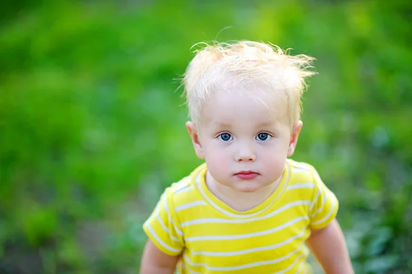 Stylowe toddler chłopiec — Zdjęcie stockowe