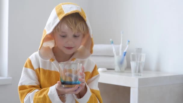 Little Boy Learning Carefully Brush Teeth Child Using Liquid Disclosing — Stock Video