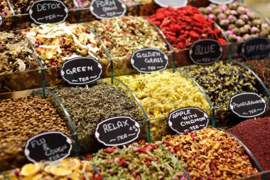 Showcase for sales of herbs, spices and tea on the Grand Bazaar, Istanbul. Traditional turkish kitchen. Authentic gifts from travels by Turkey.