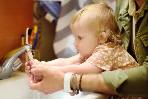 Cute Baby Her Dad Washing Hands Soap Bathroom Together Hygiene — Stock Photo, Image