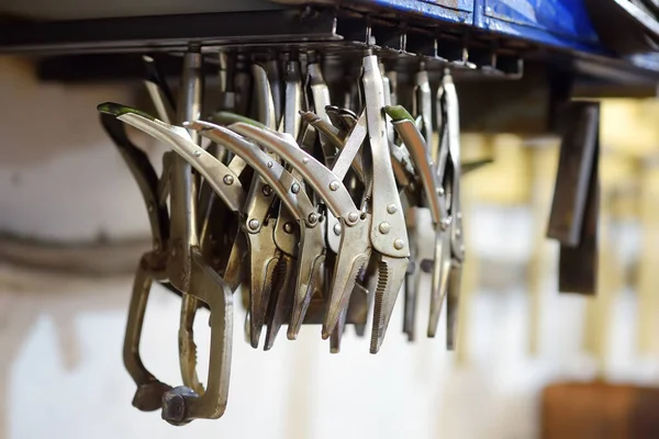 Metalwork Craftsman Workshop Collects Metal Scissor Yourself Small Local Business — Stock Photo, Image