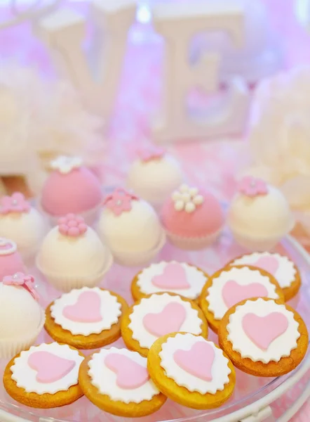 Delicious fancy pink cookies and biscuits — Stock Photo, Image