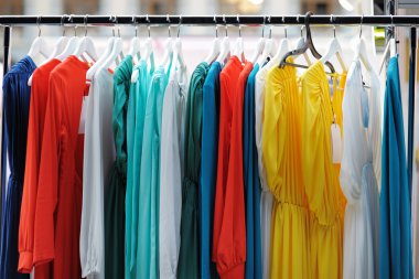 Güzel düğün veya elbiseler Akşam