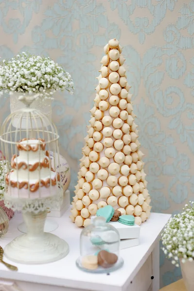 Parte da elegante mesa doce — Fotografia de Stock