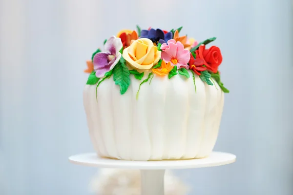 Delizioso matrimonio bianco o torta di compleanno — Foto Stock