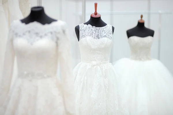 Красивые свадебные платья — стоковое фото
