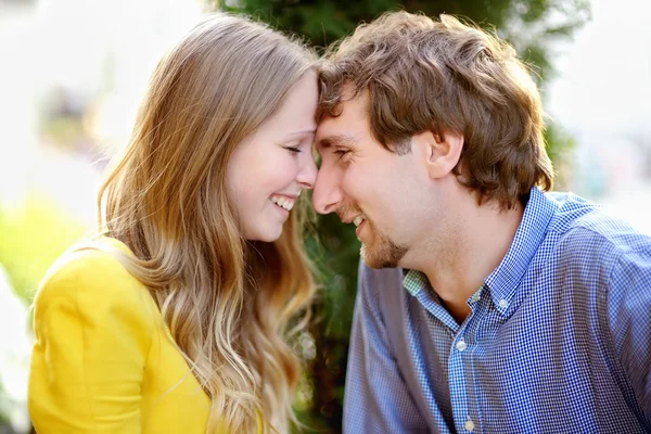 Young romantic couple — Stock Photo, Image