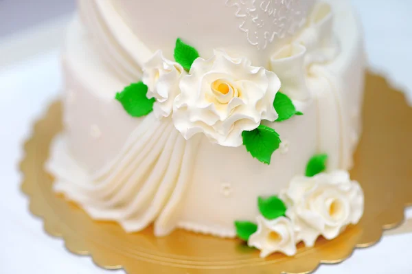 Gâteau de mariage blanc — Photo