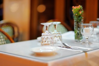 Geceleri açık kafe