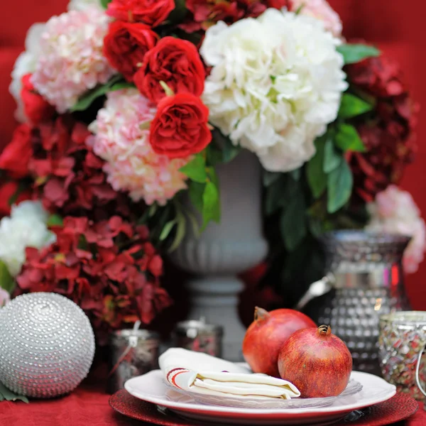 Elegante mesa de boda conjunto —  Fotos de Stock