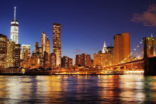 Nova Iorque skyline cidade à noite — Fotografia de Stock