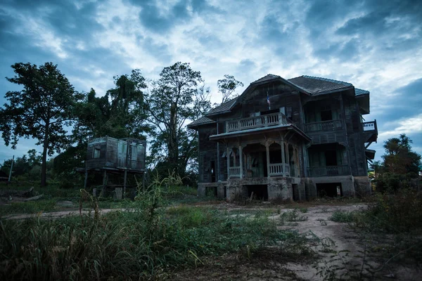 Casa Velha Abandonada — Fotografia de Stock