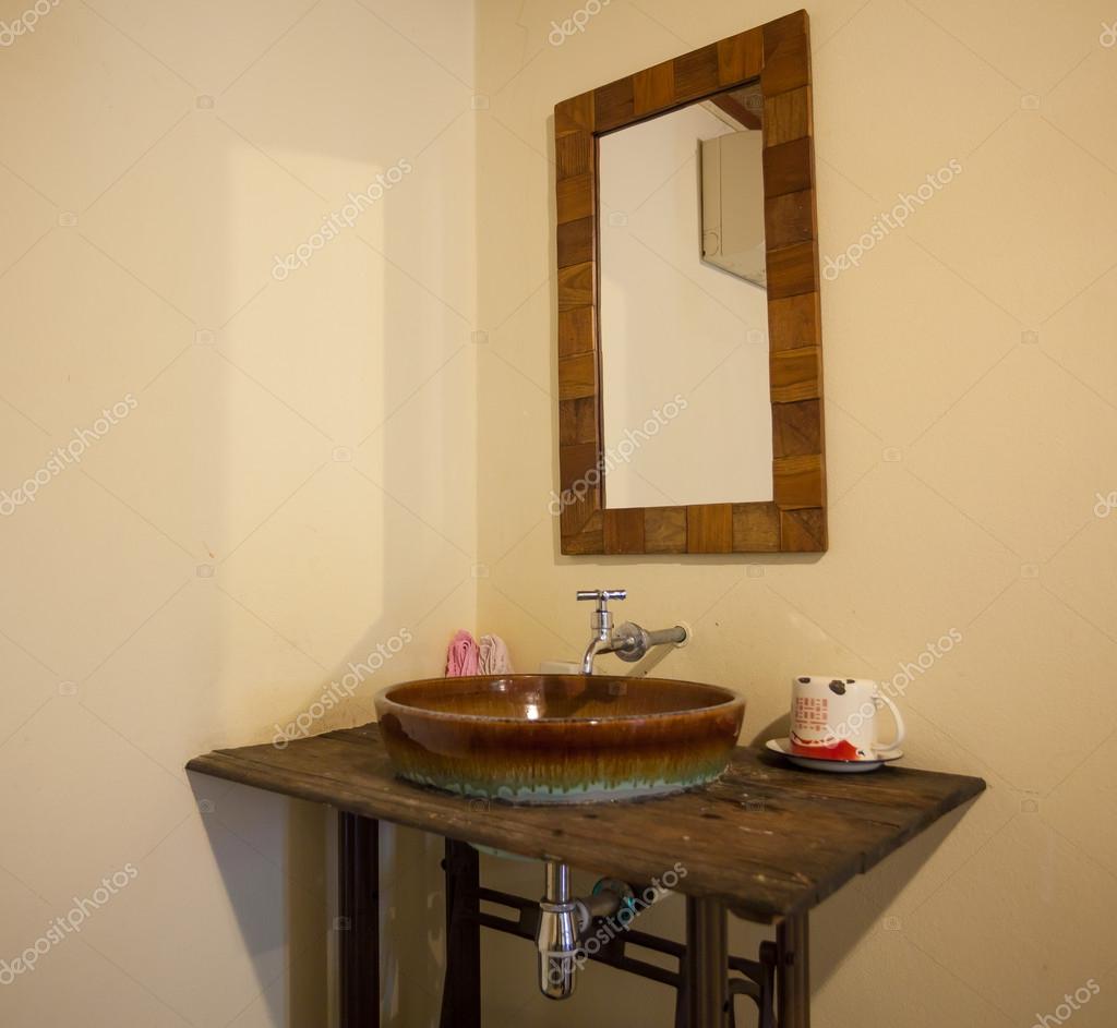 Circle shape hand wash basin Stock Photo by ©WitthayaP 61268257