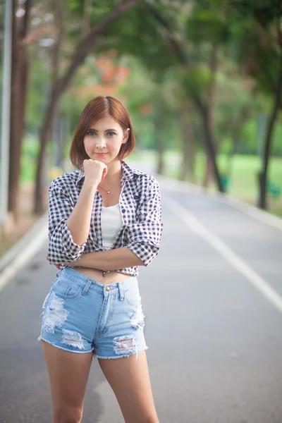 Retrato de hermosa mujer asiática —  Fotos de Stock