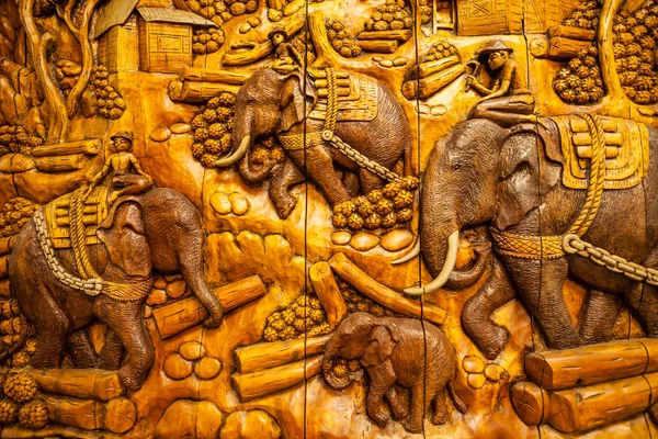 Carved Thai animals — Stock Photo, Image