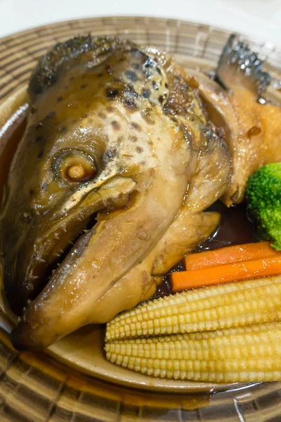 Salmon head cooking — Stock Photo, Image