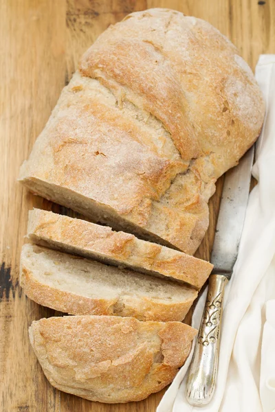 Pan sobre fondo marrón —  Fotos de Stock