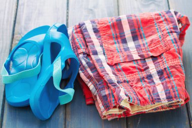 babys flip-flop ve şort