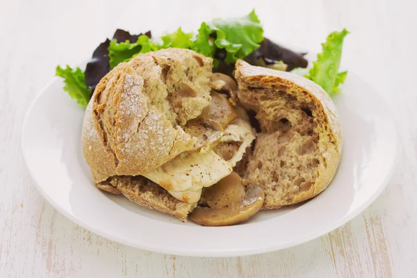 Sandwich with chicken and mushrooms — Stock Photo, Image