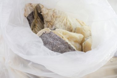 torba kuru tuzlanmış morina