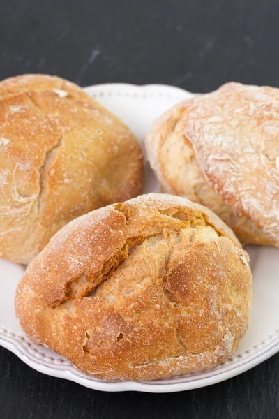 Chleb na biały danie — Zdjęcie stockowe