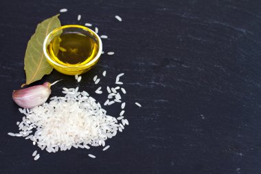 Pirinç yağı ve sarımsak ile