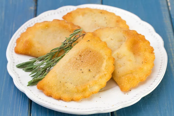 Croquetas de carne en plato — Foto de Stock