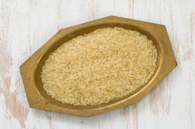 Sarımsak ve defne yaprağı ile pirinç