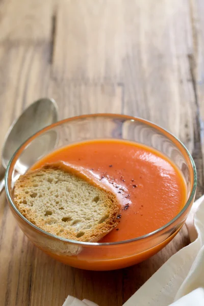 Tomato soup in bowl — Stock Photo, Image