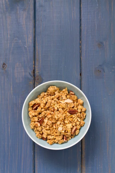 Granola en tazón —  Fotos de Stock