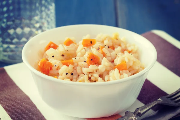 Rice with vegetables in white bowl — Stock Photo, Image