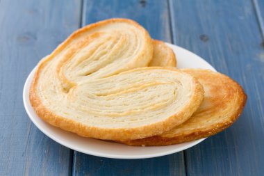 Palmier on plate clipart