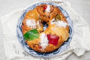 Fındıklı mutlu noel pastası - Bolo Rei geleneksel bir Noel pastasıdır.