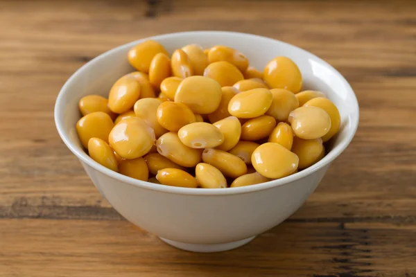 Frijoles en tazón blanco — Foto de Stock