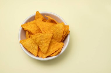 Mısır gevreği, güzel bir kasede cips.