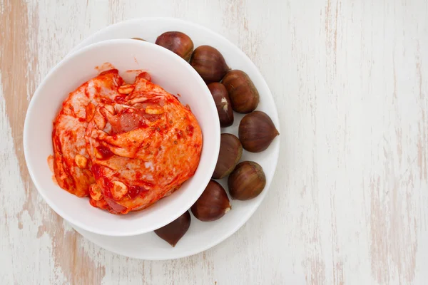 Marinated chicken in white bowl — Stock Photo, Image