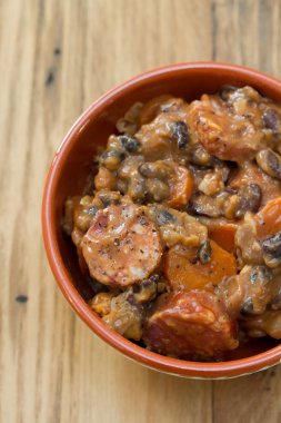 tipik Portekizce çanak feijoada seramik kahverengi kase