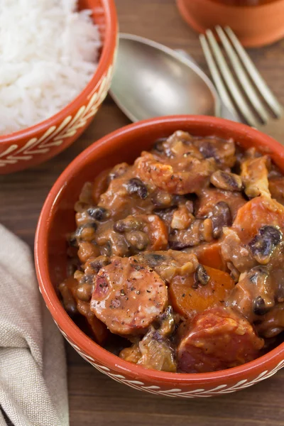 Typical portuguese dish feijoada in ceramic brown bowl — Stock Image Typical portuguese dish feijoada in ceramic brown bowl Stock Picture